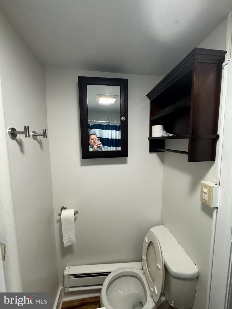 329 S 4th #b Property Photo 5