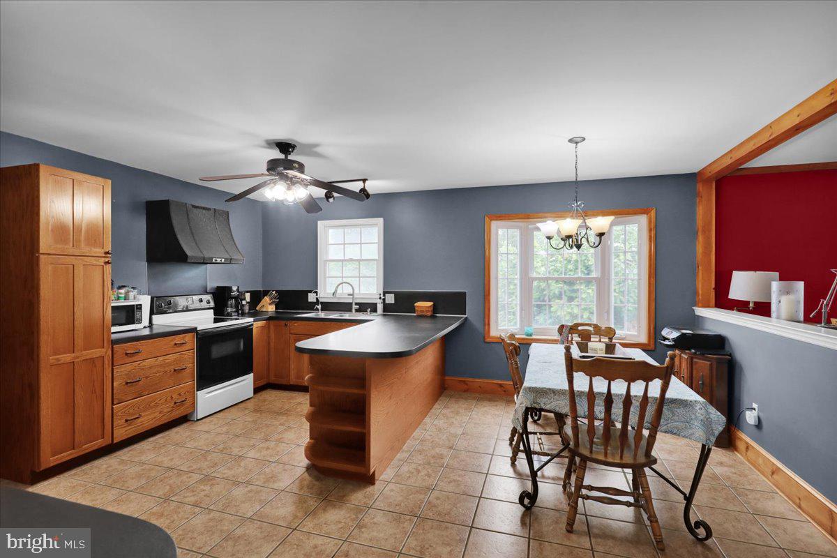456 Mountain Home Rd Property Photo 7