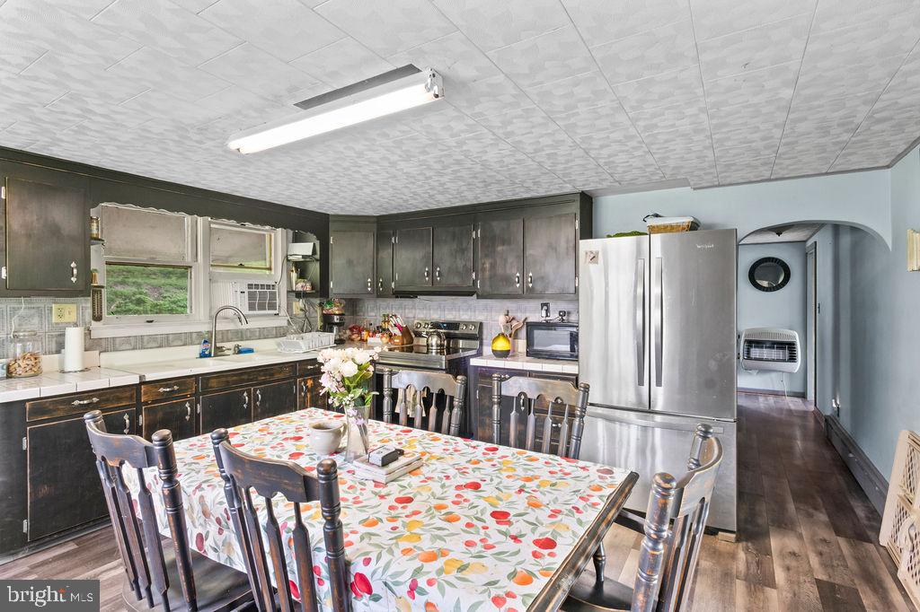 1644 Moselem Rd Property Photo 7
