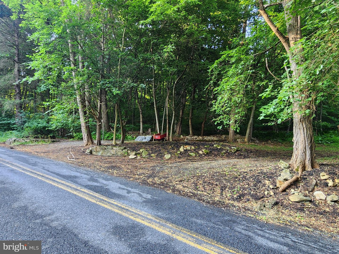 44 Wetzel Rd Property Photo 1