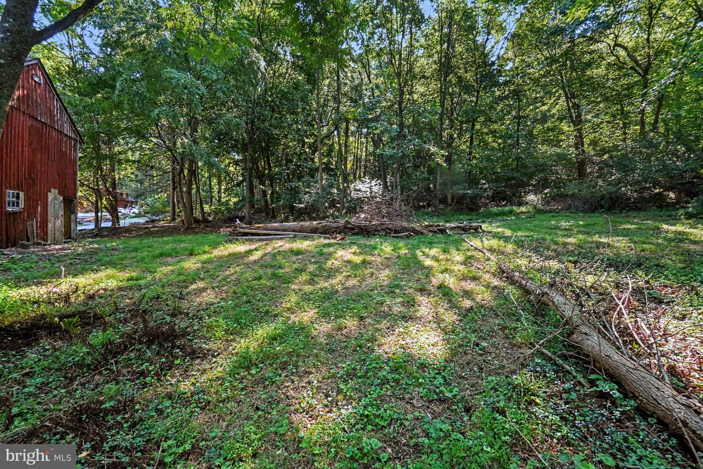 44 Wetzel Rd Property Photo 9