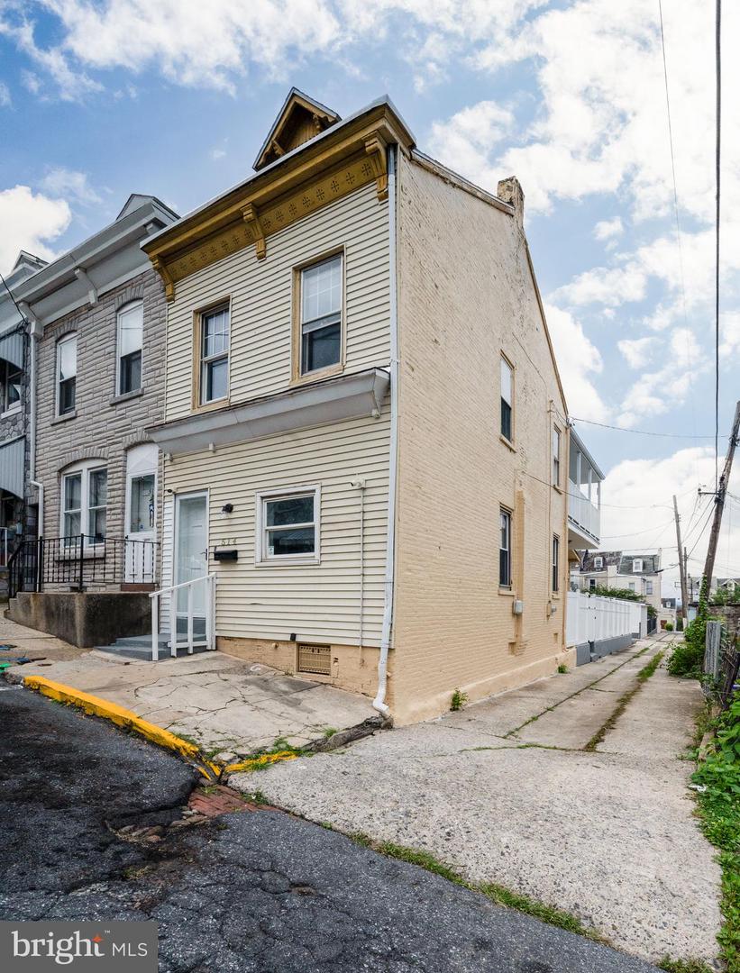 514 Wunder St Property Photo 2