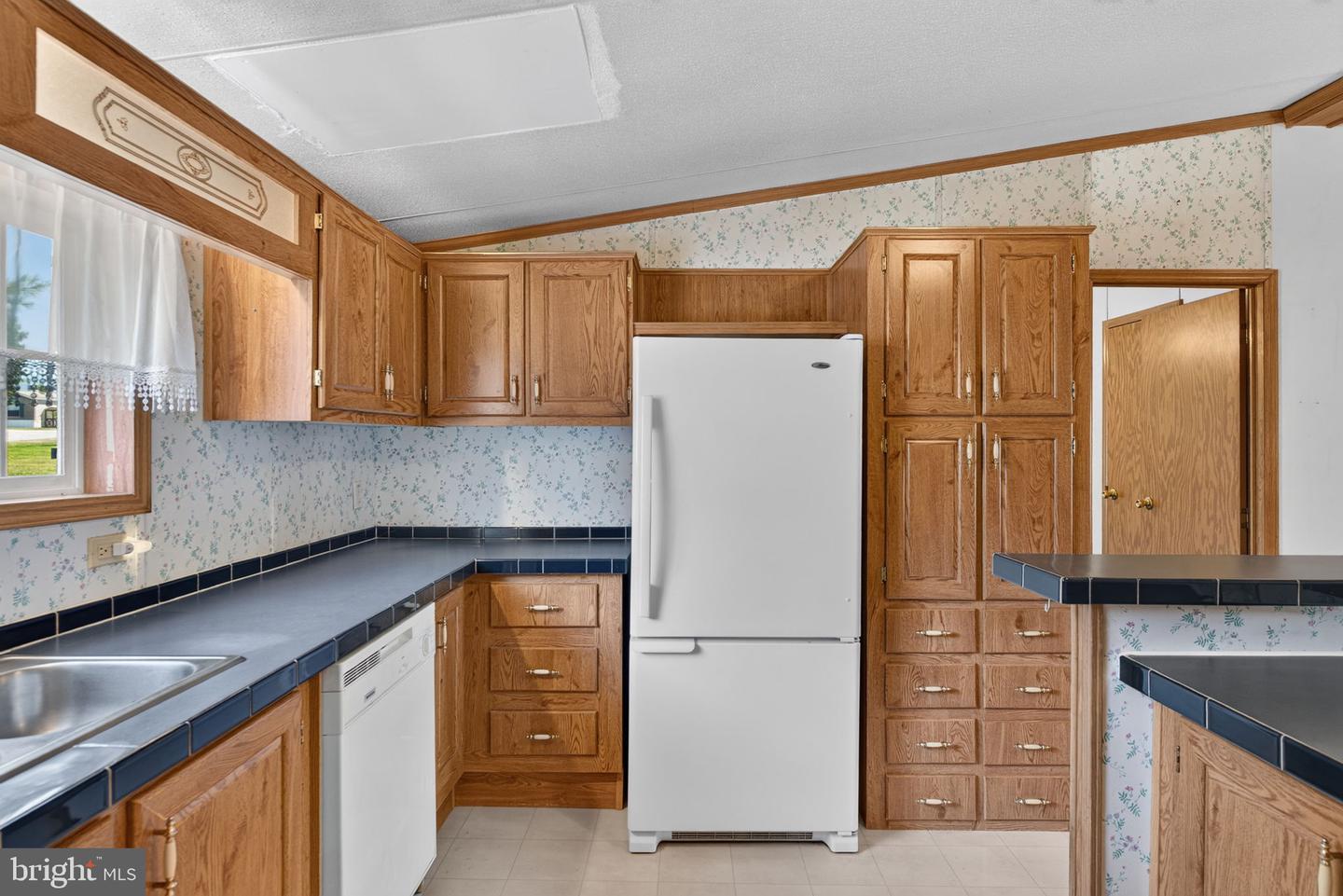 1910 Schubert Rd #8 Property Photo 11