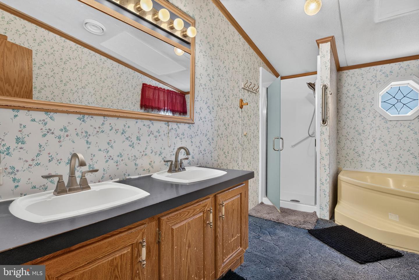 1910 Schubert Rd #8 Property Photo 21