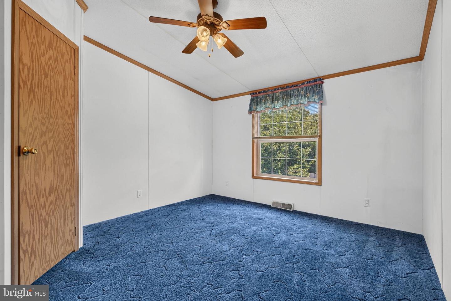 1910 Schubert Rd #8 Property Photo 23