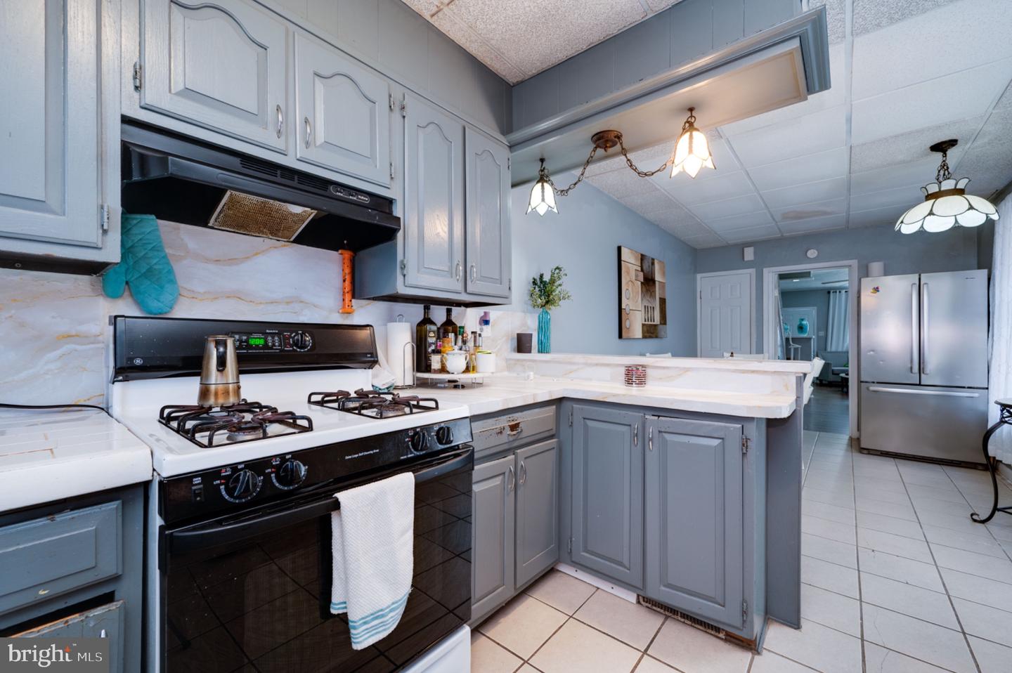 1042 Church St Property Photo 15