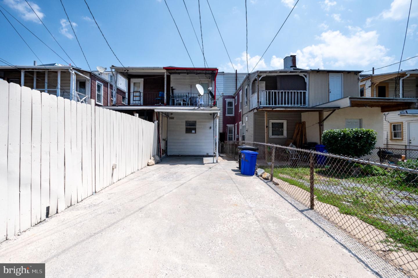 1042 Church St Property Photo 31