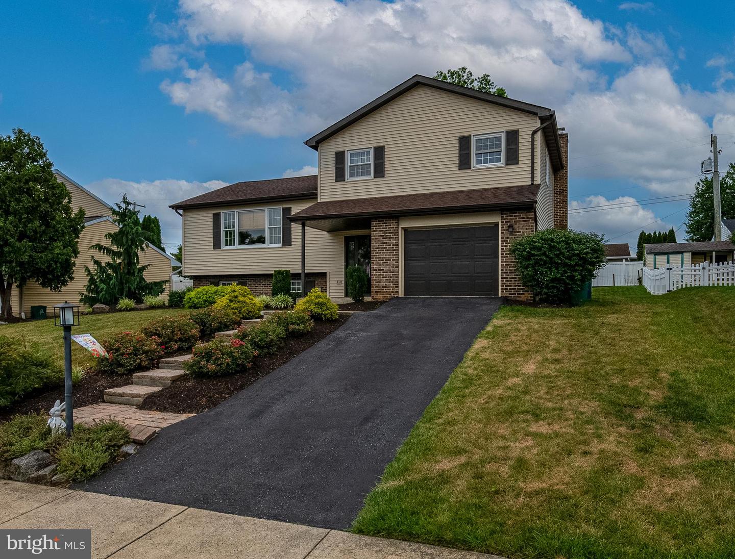 3028 Linda Ln Property Photo 1