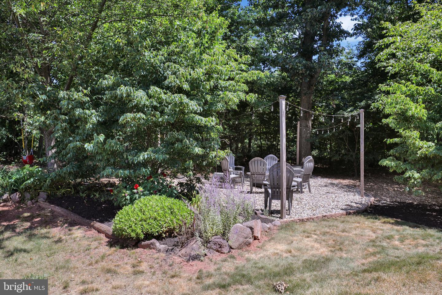 76 Caernarvon Dr Property Photo 74