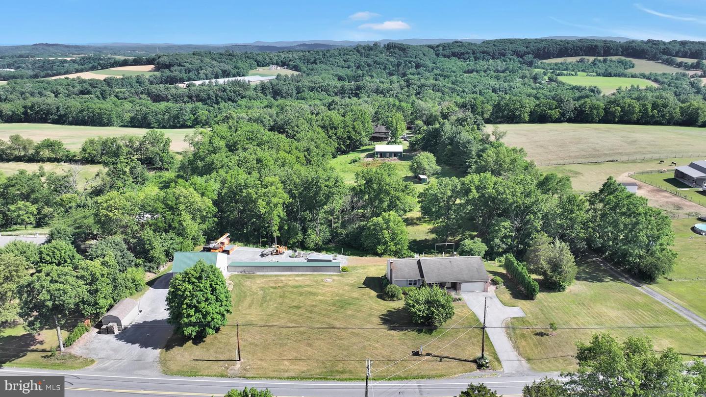 680 New Schaefferstown Rd Property Photo 6