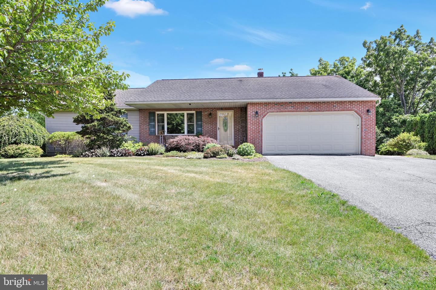680 New Schaefferstown Rd Property Photo 12
