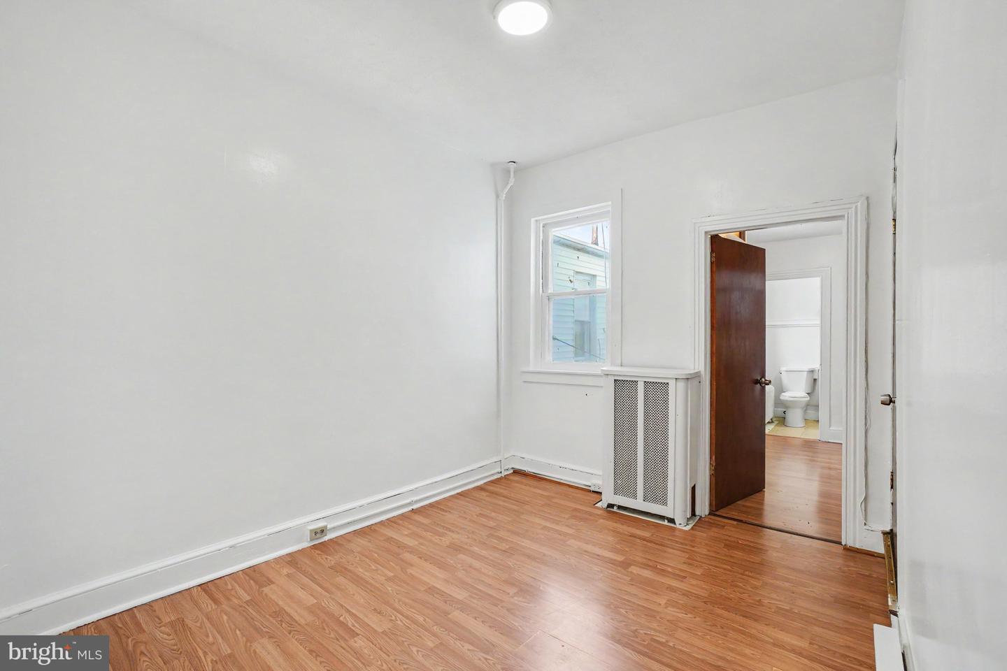 546 Locust St Property Photo 13
