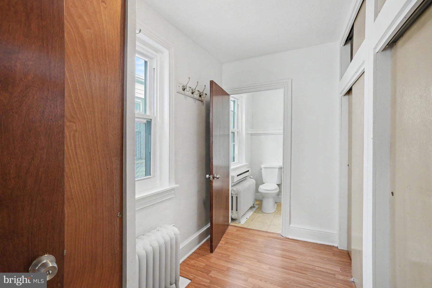 546 Locust St Property Photo 14