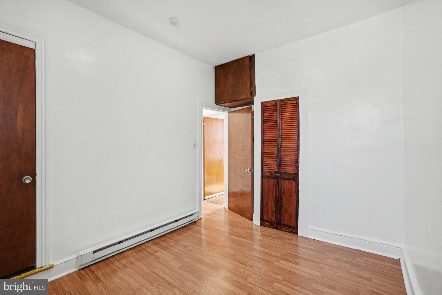 546 Locust St Property Photo 15