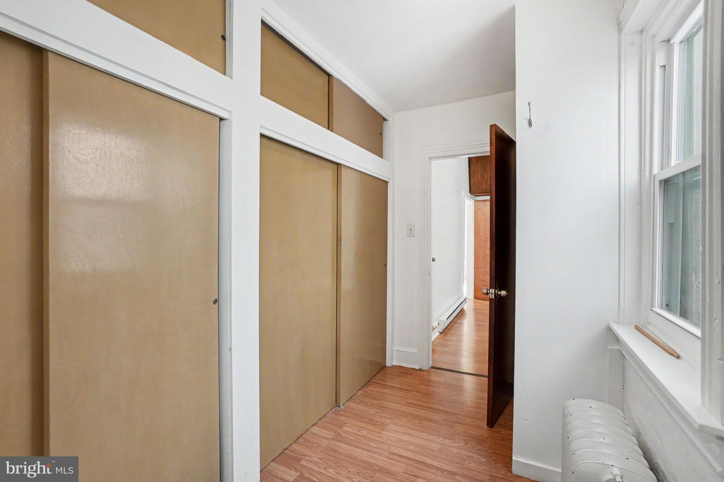 546 Locust St Property Photo 17