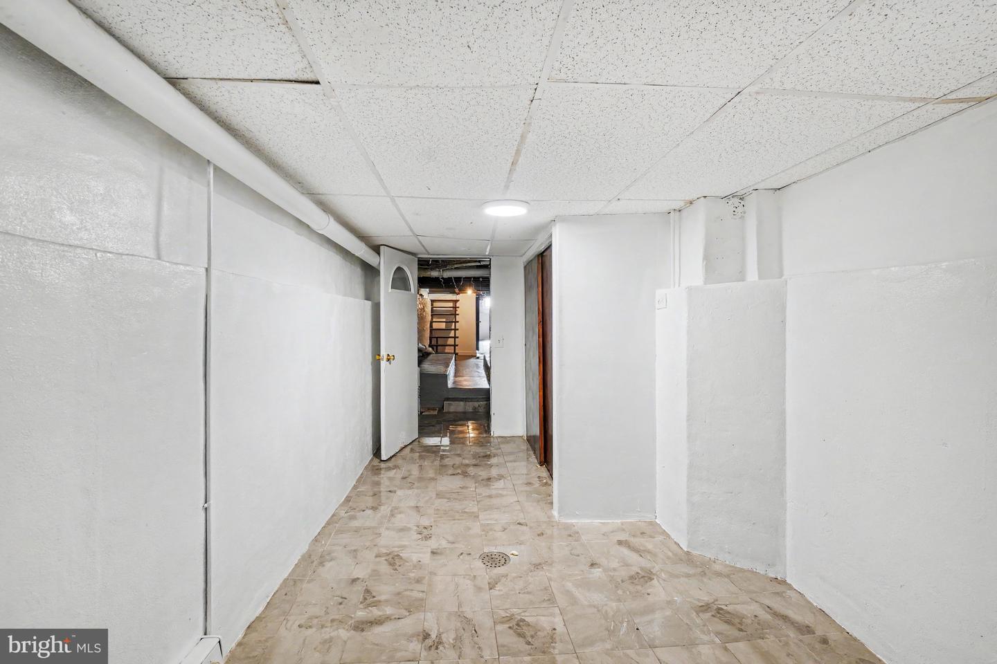 546 Locust St Property Photo 22