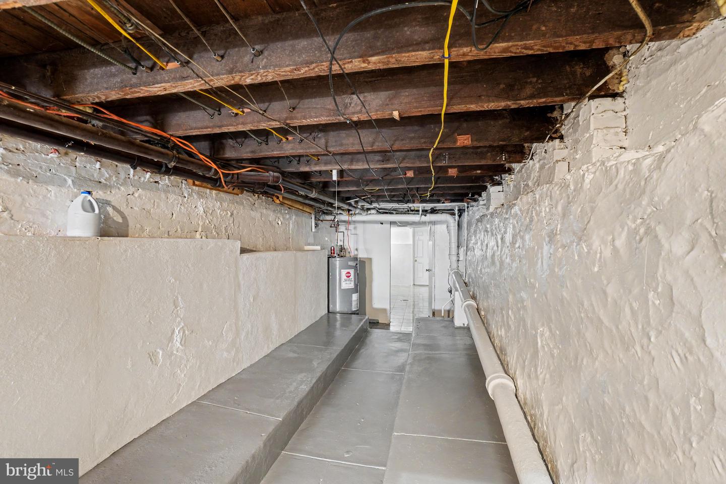 546 Locust St Property Photo 24