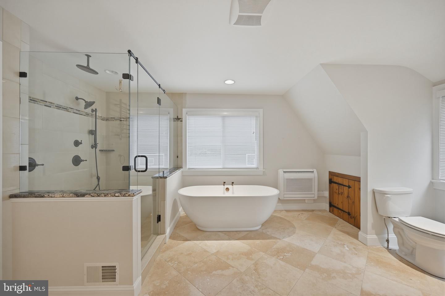 665 Fairmont Ave Property Photo 14