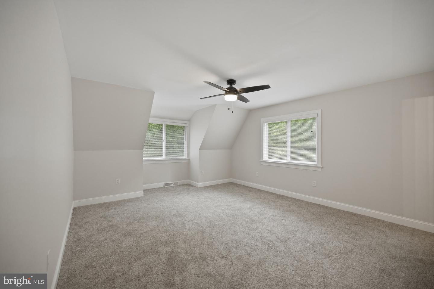 665 Fairmont Ave Property Photo 16