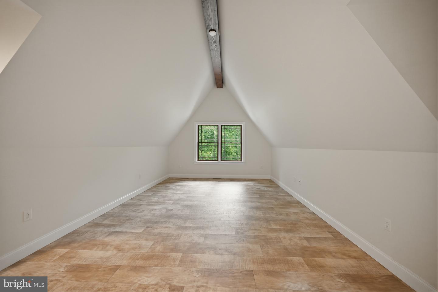 665 Fairmont Ave Property Photo 20