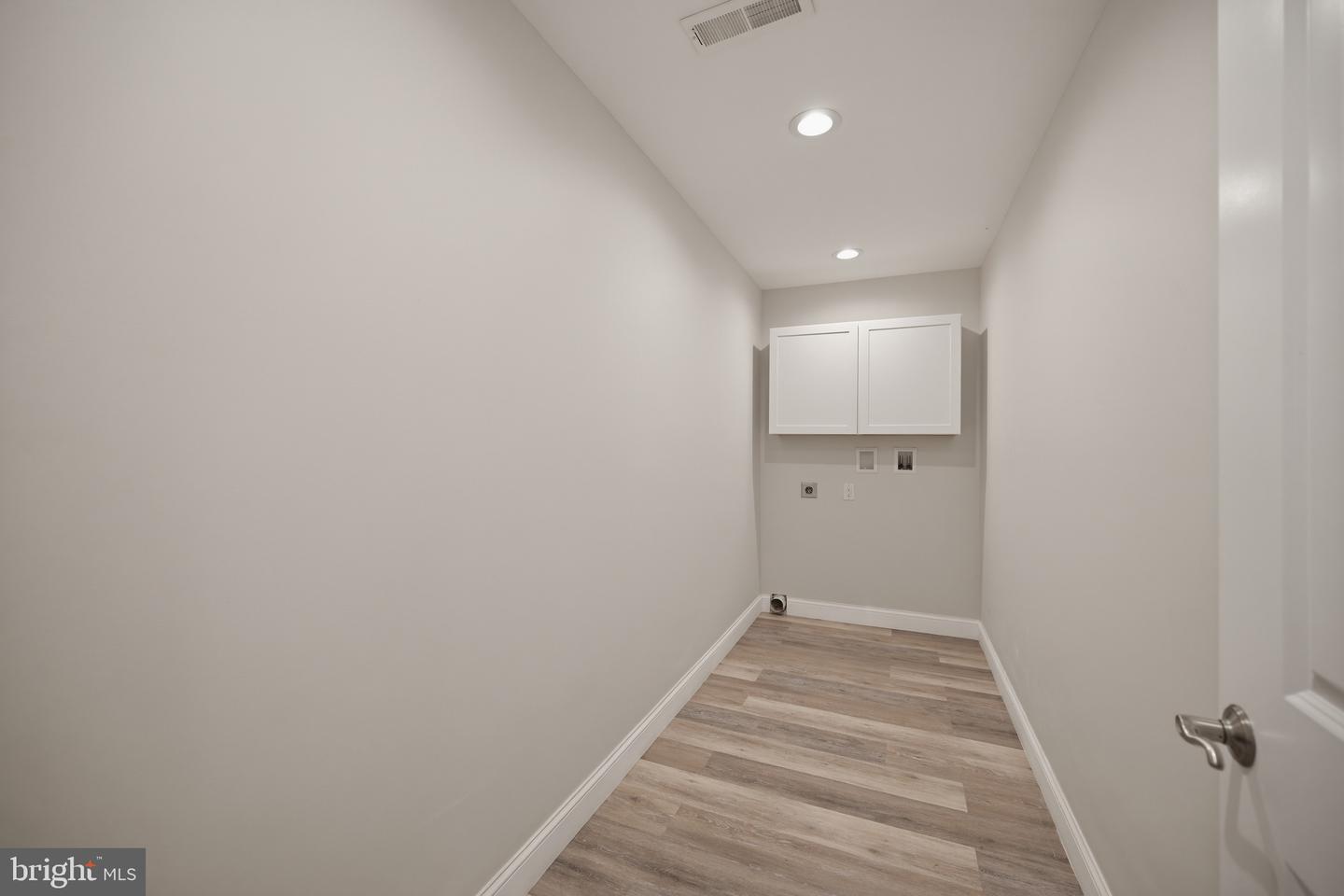 665 Fairmont Ave Property Photo 31