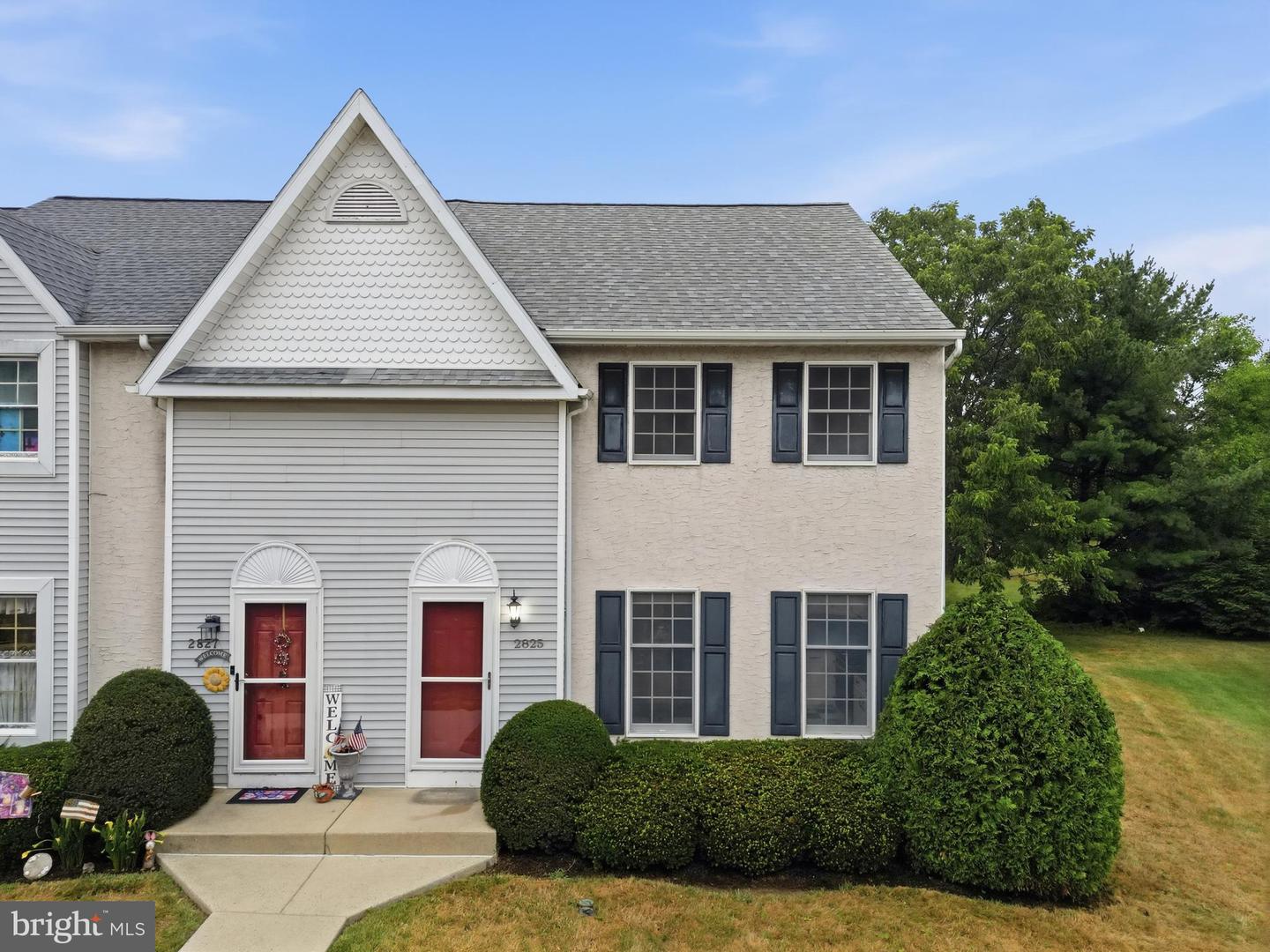 2825 Sturbridge Ct Property Photo 1