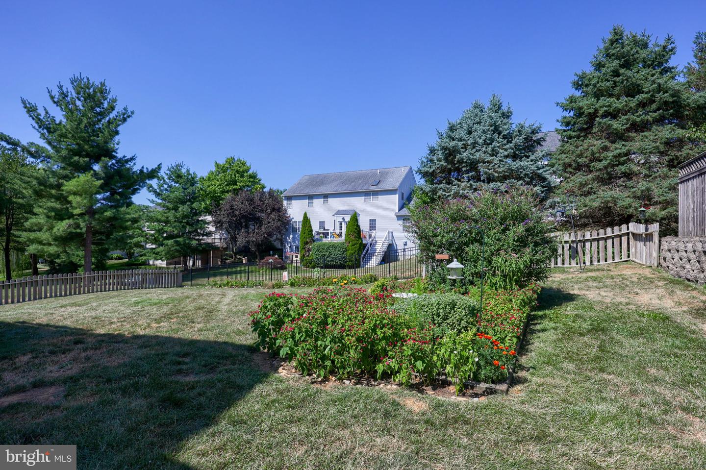 12 Colorado Ave Property Photo 48