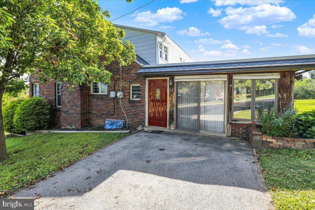 24 Ardmore Ave Property Photo 6