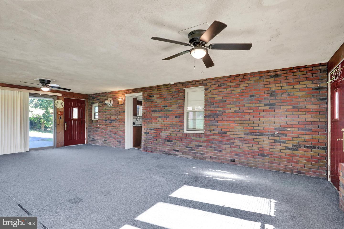 24 Ardmore Ave Property Photo 10