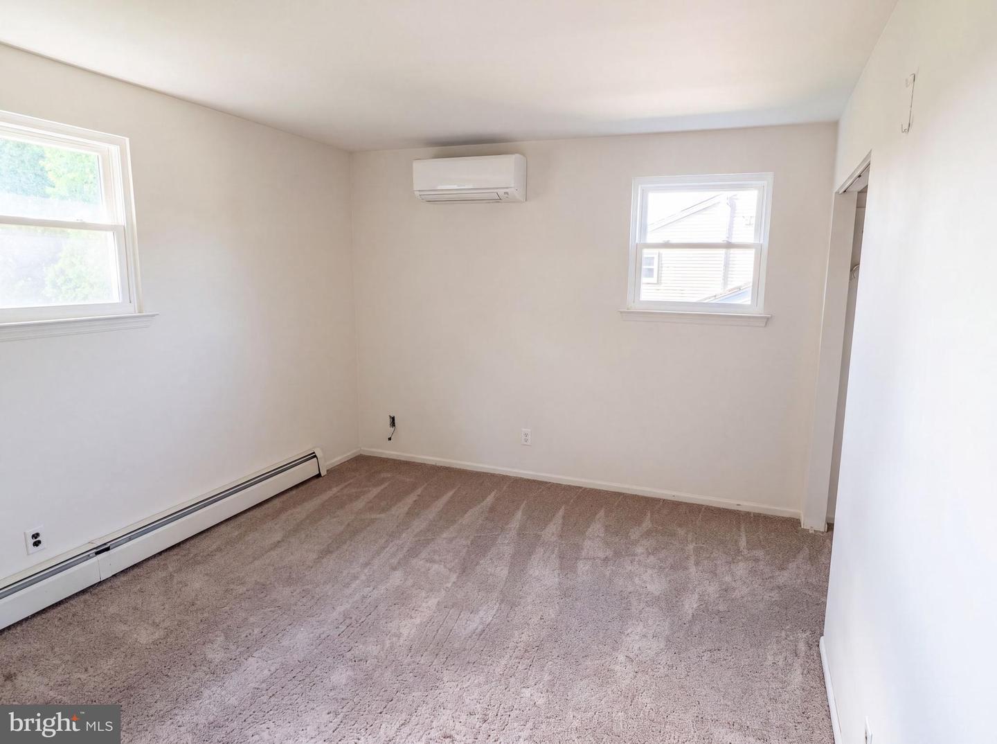 745 Pomander Ave Property Photo 4