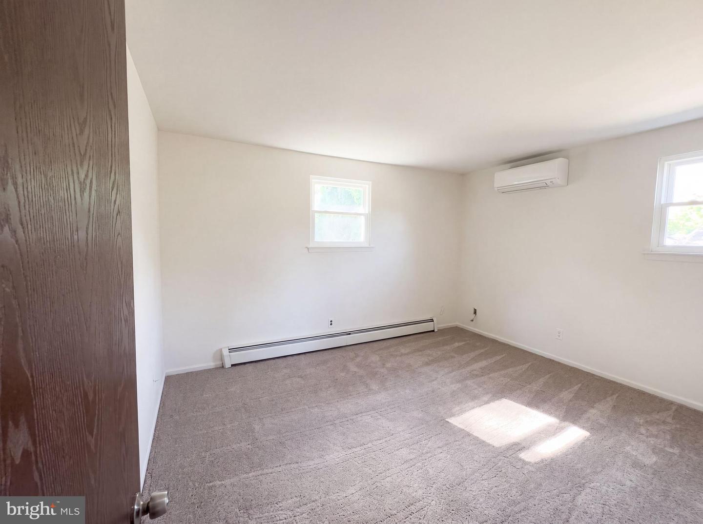 745 Pomander Ave Property Photo 8