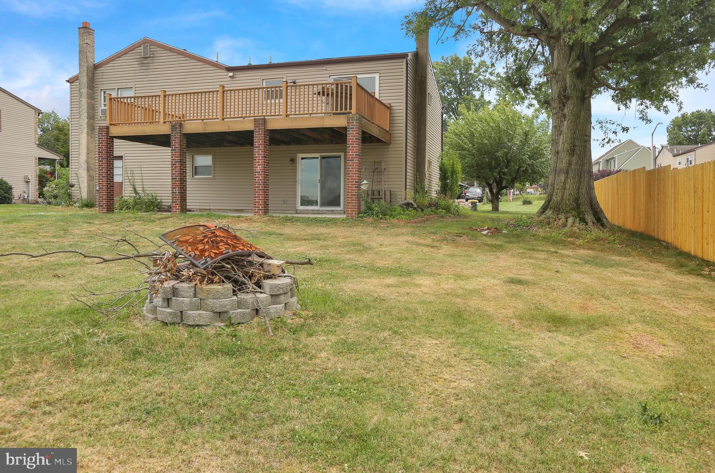 537 Marshall Ave Property Photo 4