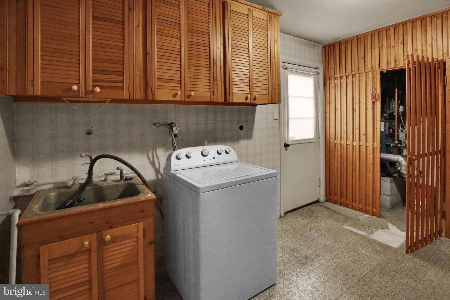 537 Marshall Ave Property Photo 38