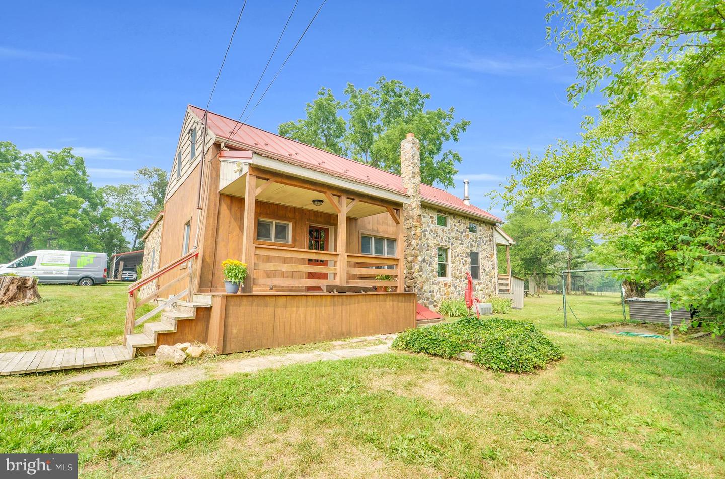 3390 Mountain Rd Property Photo 2
