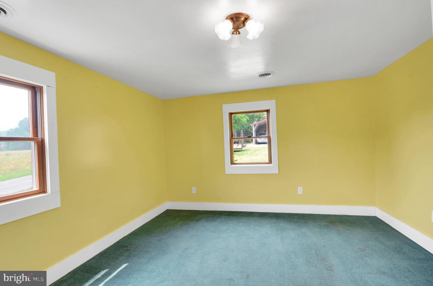 3390 Mountain Rd Property Photo 14