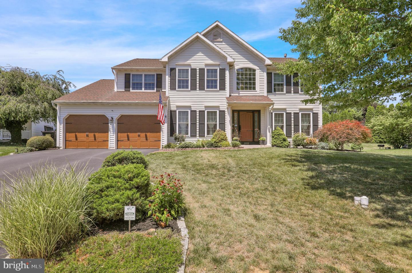 1115 STONEHENGE DR