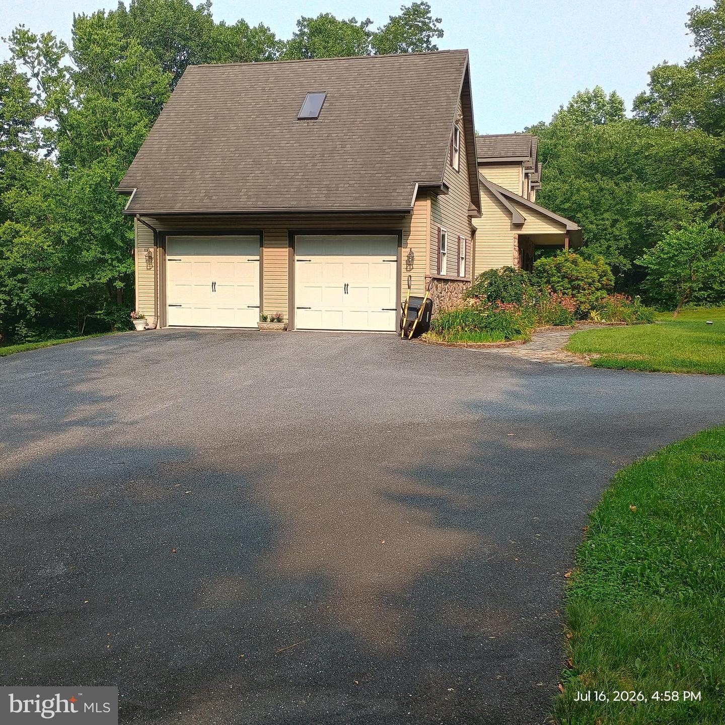 425 Swamp Rd Property Photo 10
