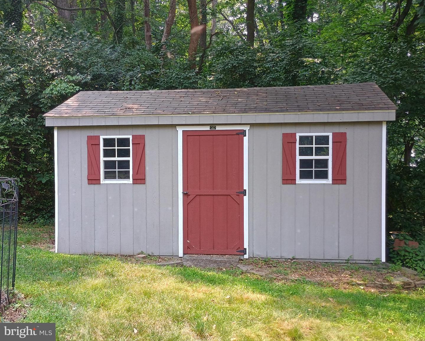 425 Swamp Rd Property Photo 15