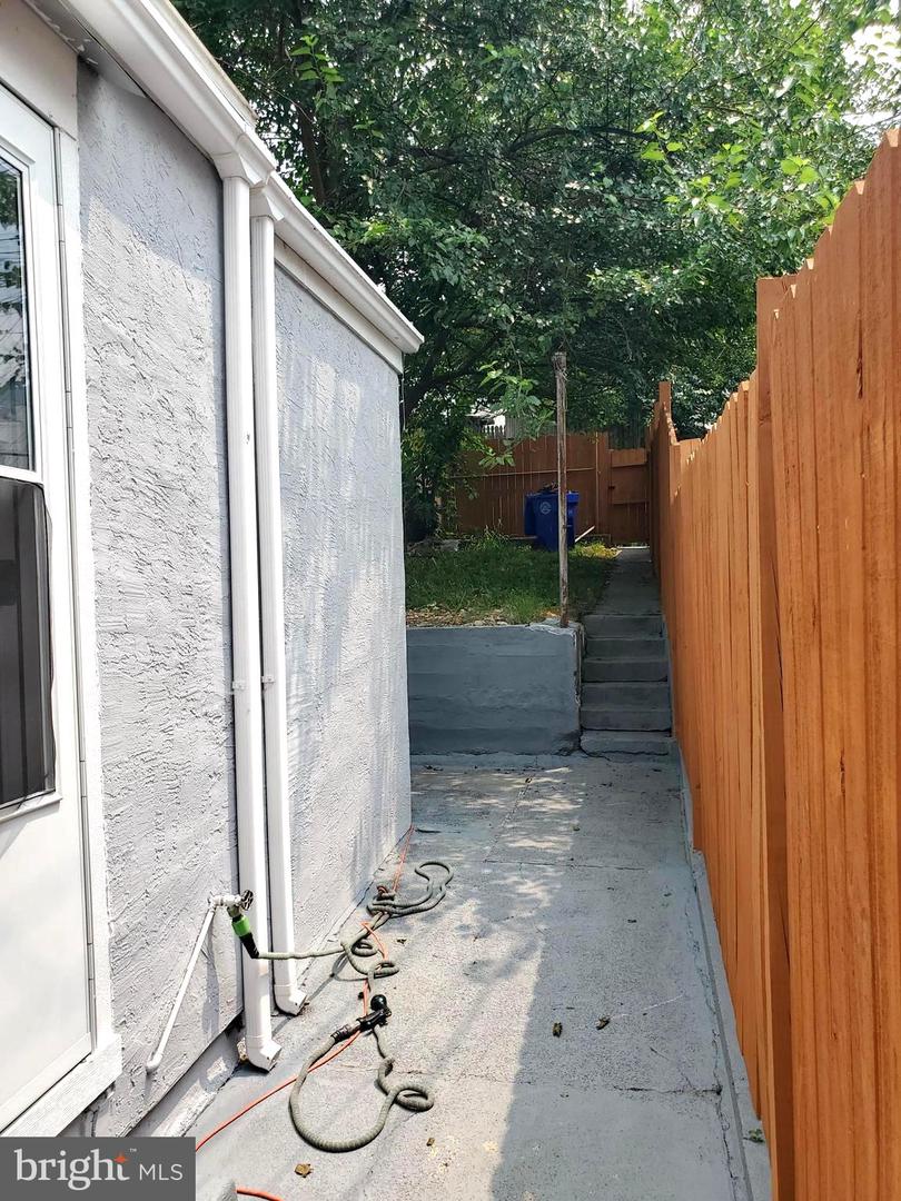 813 Locust St Property Photo 22