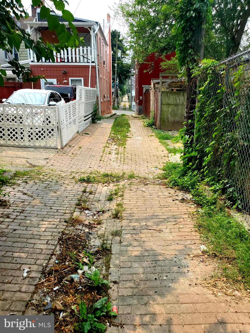 813 Locust St Property Photo 28