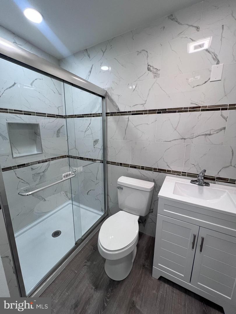 307 Fairview St #1fl Property Photo 5