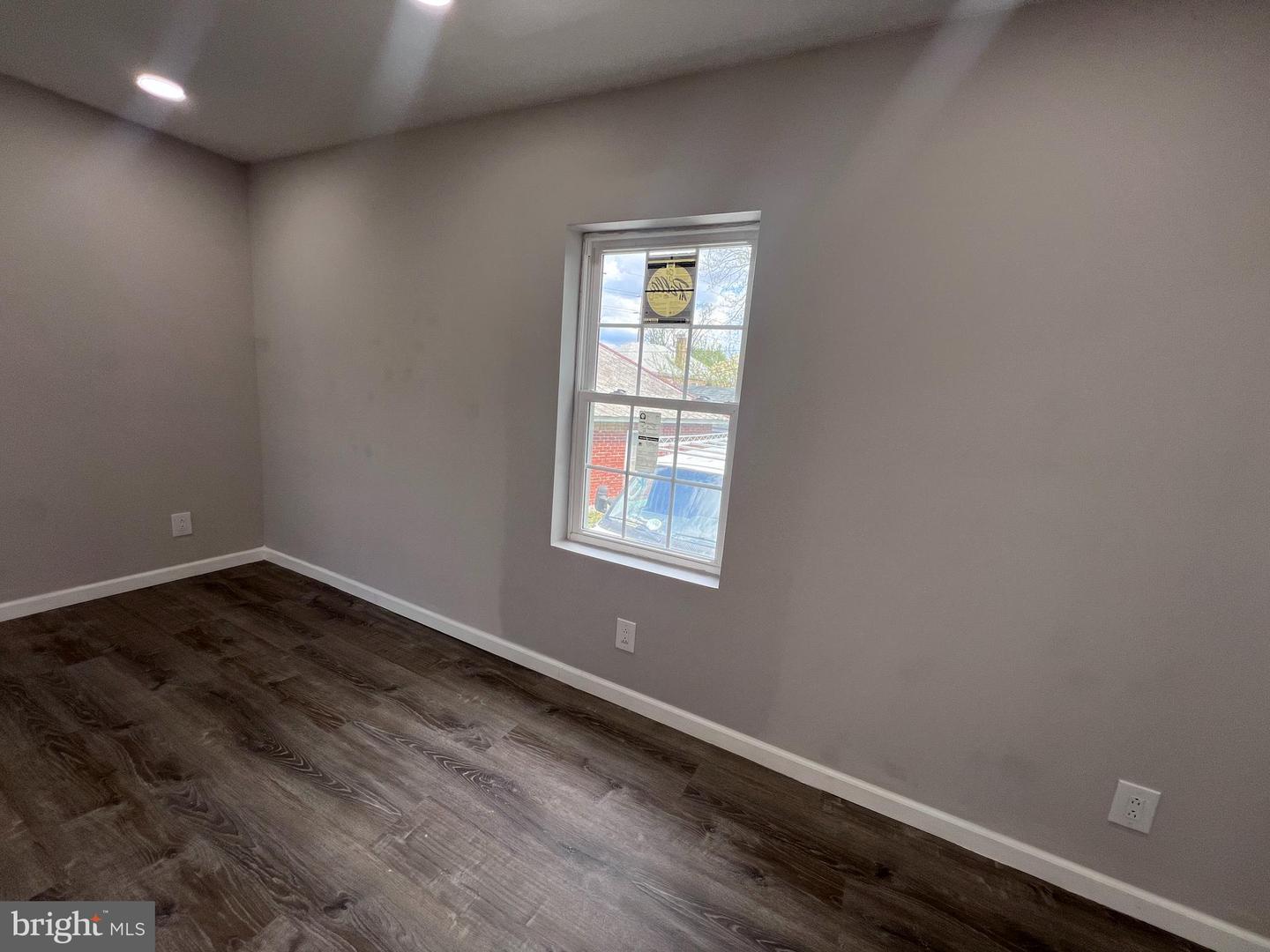 307 Fairview St #1fl Property Photo 6