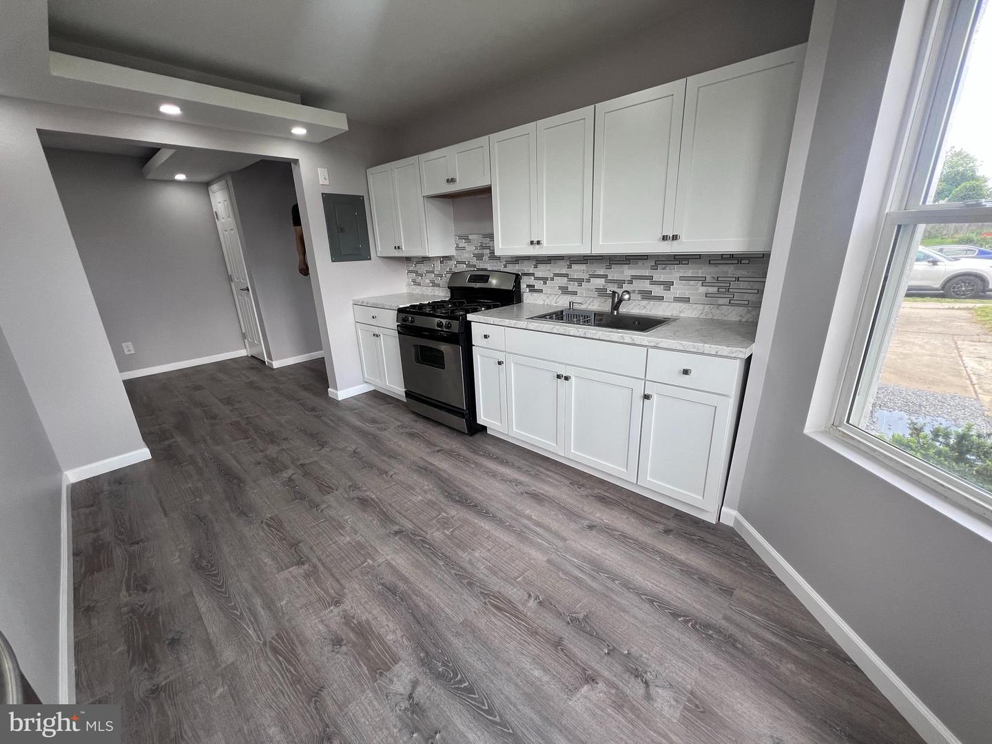 307 Fairview St #1fl Property Photo 11