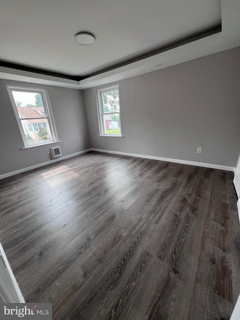 307 Fairview St #2fl Property Photo 9