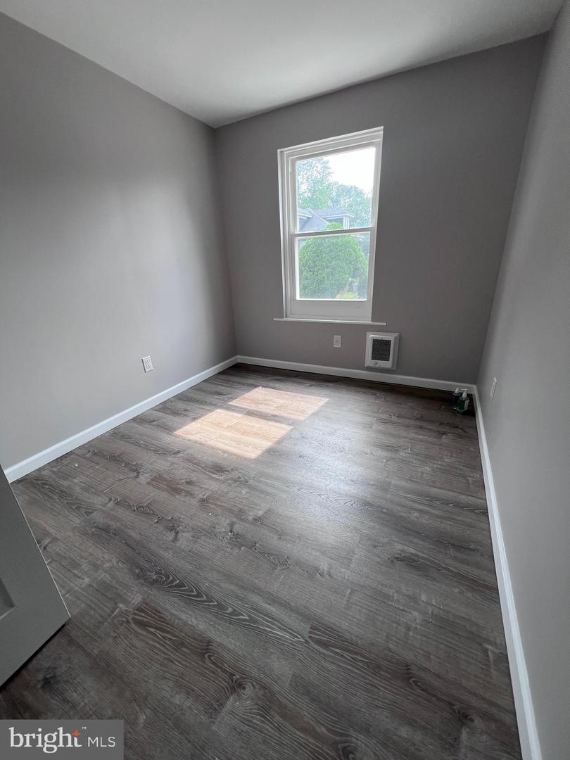 307 Fairview St #2fl Property Photo 10