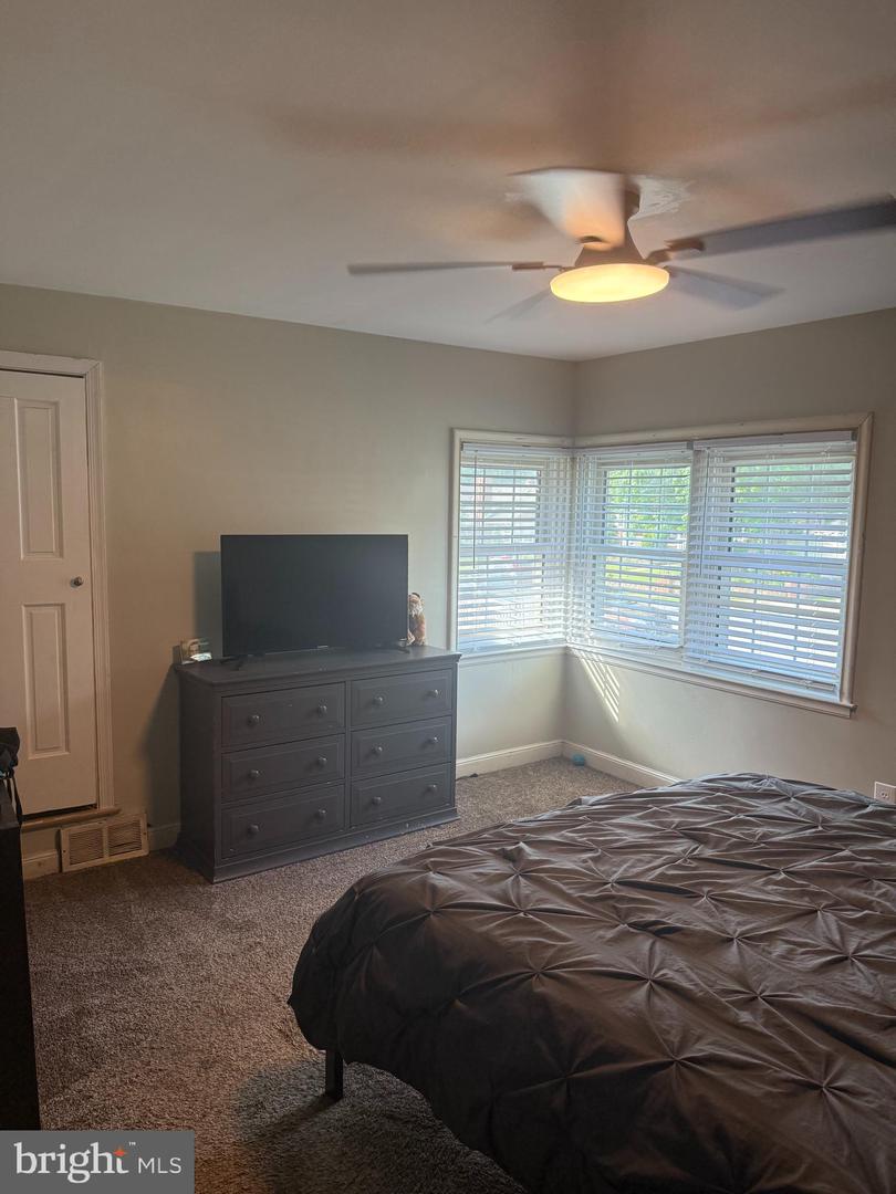 2513 Park St Property Photo 11