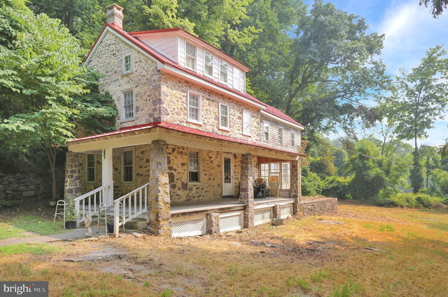 357 Fry Property Photo 2