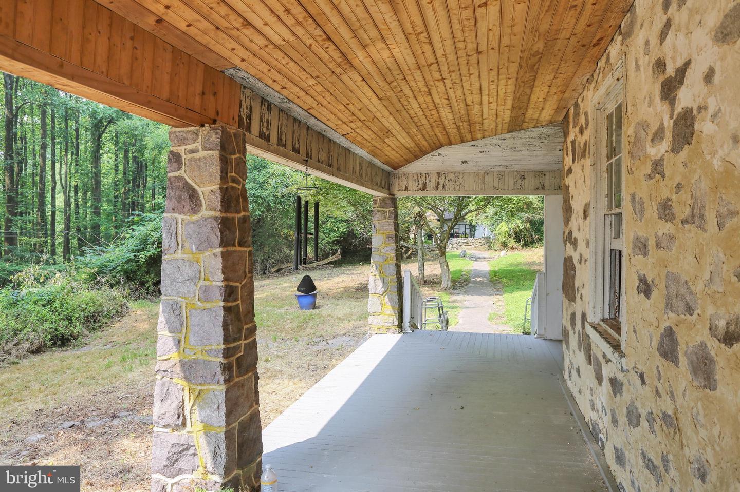 357 Fry Property Photo 6