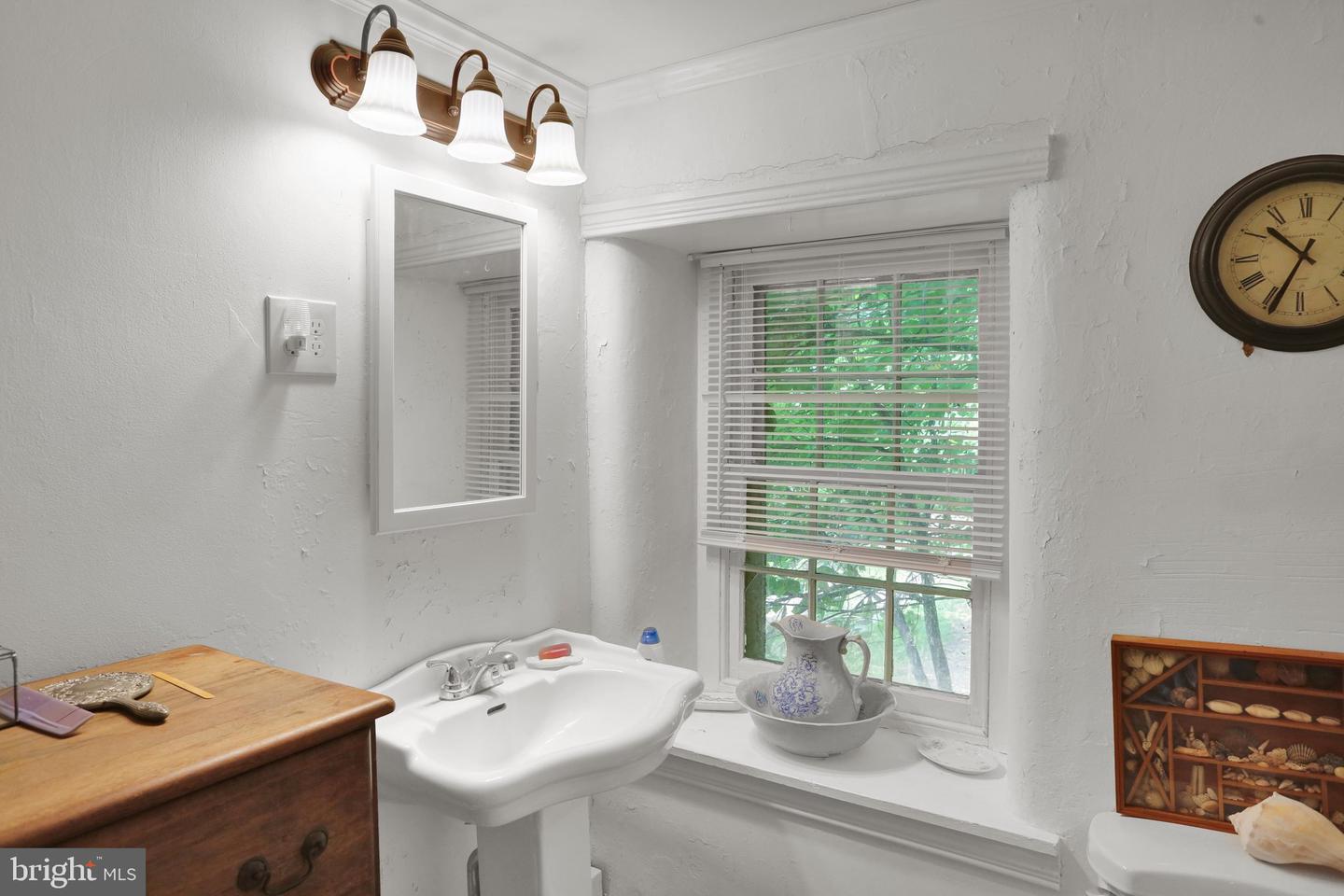 357 Fry Property Photo 24