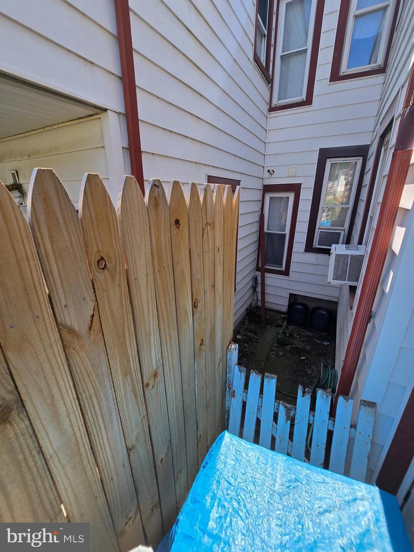 441 S 4th St Property Photo 4